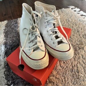 White Converse Chuck 70